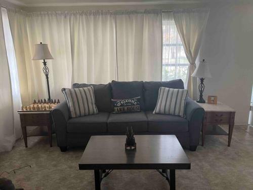 Peaceful 3 Bedroom Lake Front Home On 1 Acre