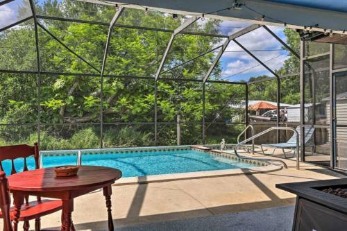Florida Oasis Solar Heated Pool With Fire Pit & Grill