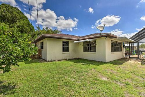Florida Oasis Solar Heated Pool With Fire Pit & Grill