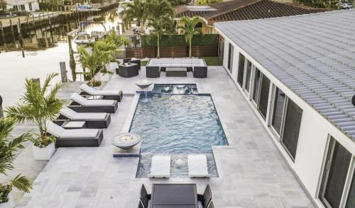 Upscale Pompano Beach Getaway Home, 3 Bed, 2 Bath, Sleeps 8