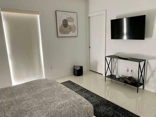 Ocean Front Contemporary 3 Bedroom Townhouse.
