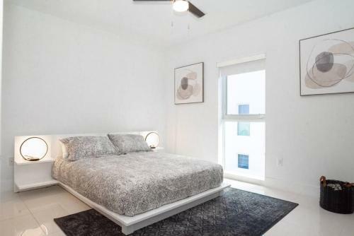 Ocean Front Contemporary 3 Bedroom Townhouse.