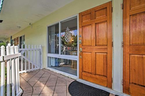 Pineapple Place Apartment Less Than Half-mi To Beach!