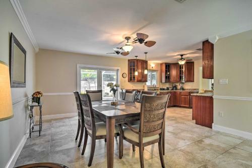 Sunny Seminole Gem With Screened Lanai And Pool!