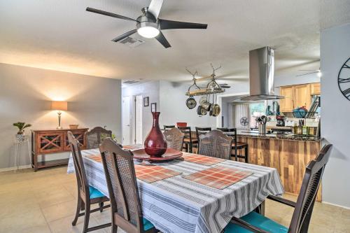 Sunny Hideout With Fenced-in Yard Pets Welcome