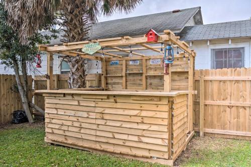 Idyllic Pensacola Home With Yard And Fire Pit!
