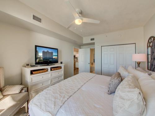 Beach Front - Updated 3 Bedroom Condo Located On 7th Floor