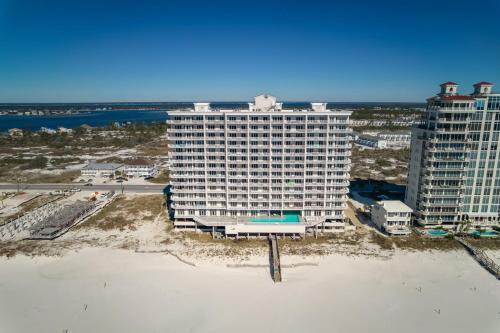 Beach Front - Updated 3 Bedroom Condo Located On 7th Floor