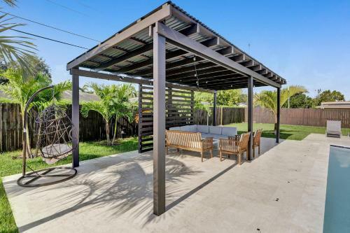 Miami Pool House