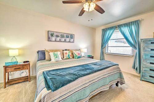 Spacious Ranch-style House With Pool Access!
