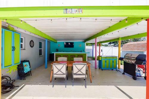 Pinellas Park Cottage