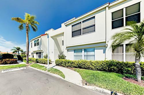 Vista Verde East 222