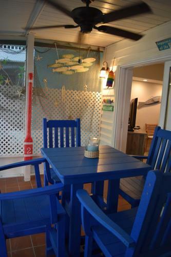 Dolphin Cottage Beach