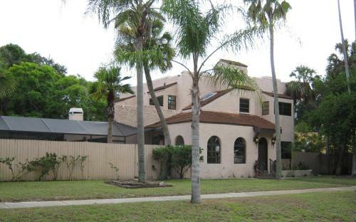 Mediterranean Style Mansion With Pool And Close To Beaches