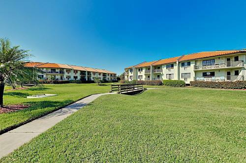 Holiday Island 44d