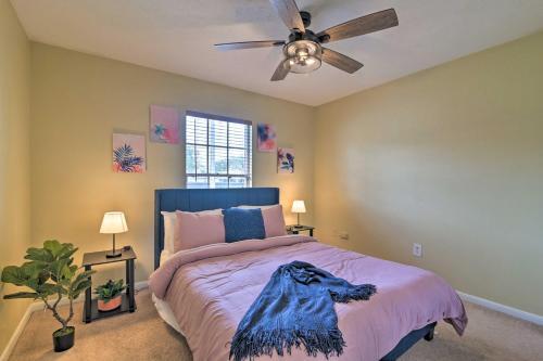 Grand Valrico Home With Deck, Fire Pit And Yard!