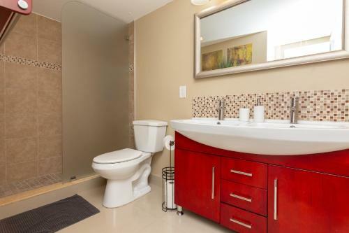 Bright Apartment With Balcony And Nice View - 2br 1ba