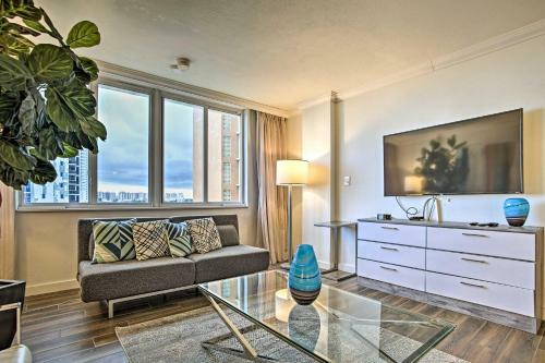 Apartamento Sun-soaked Resort Studio - Steps To Beach!