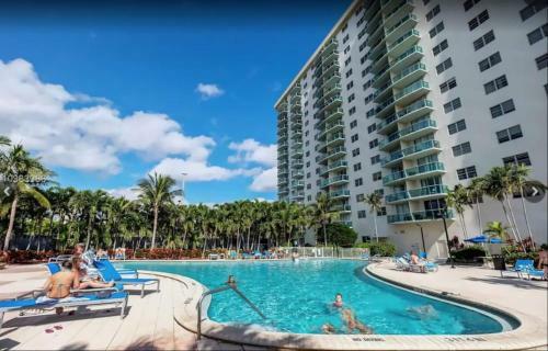 Beach Apartment At Condo-hotel