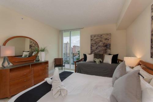 Stylish Modern 2bd/2bth Apt. Min To Beach