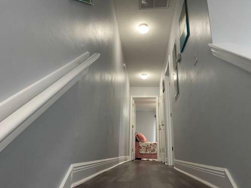 Cheerful 3-bedrooms With Free Parking On Premises