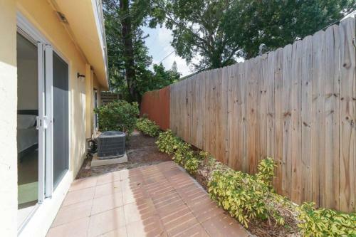 Lovely Cottage - Close To Siesta, Shops & Dining