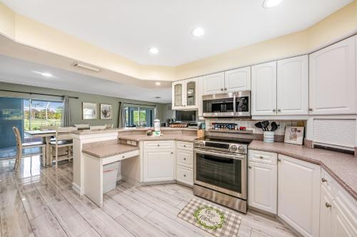 Sara Bay Retreat