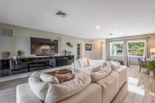 Sara Bay Retreat