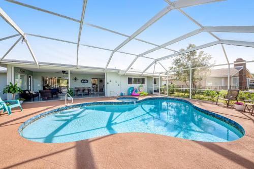 Sara Bay Retreat