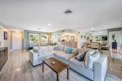 Sara Bay Retreat