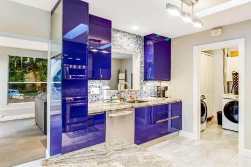 Tropical Shores Retreat