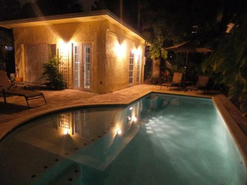 The Pineapple House With Private Pool! Home