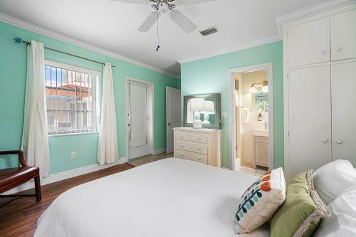 4b/3b Gem W/heated Pool/jacuzzi - Steps To Beach