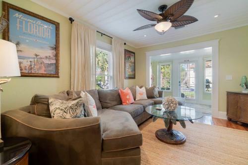Bahama Breeze Bungalow Vacation Rental