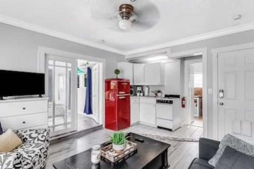 Boutique Apartment Near Downtown Wpb