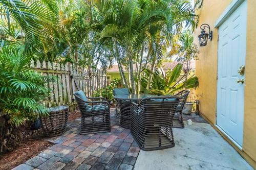 The Savannah - Perfect Couple Getaway!