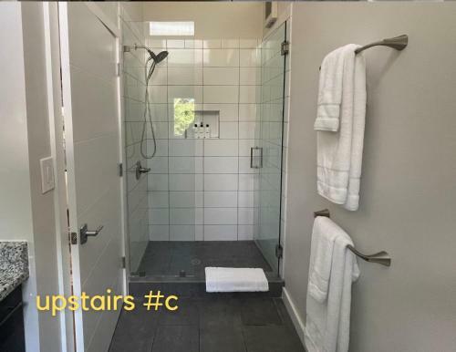 Apartamento Normalbnb - 2 Blocks From Restaurants, Bars, Hospital