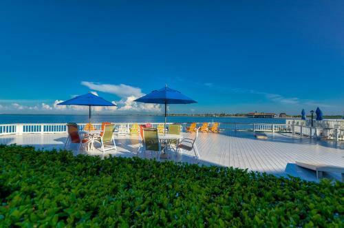 Apartamento Beachy Daze-waterfront - Wifi - Heated Pool