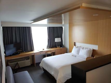 Hotel West Wing