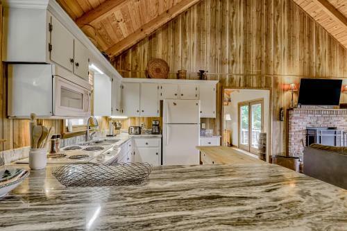 Buck Moon Cabin