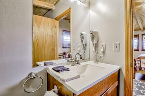 Buck Moon Cabin