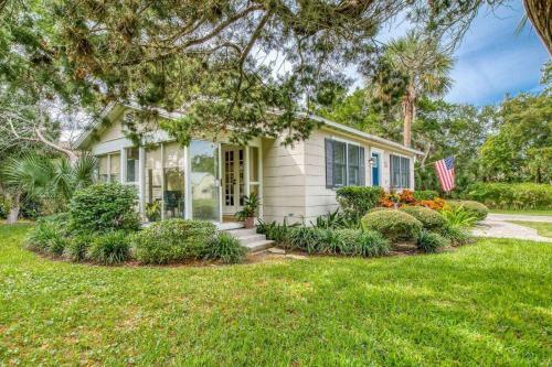 Bleu Daze Cottage