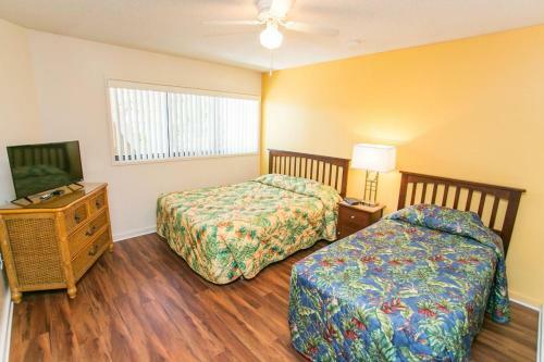 Hibiscus E203 Free Activities, Oceanfront, Wifi, 3 Pools