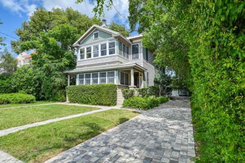 16 Saragossa Street A
