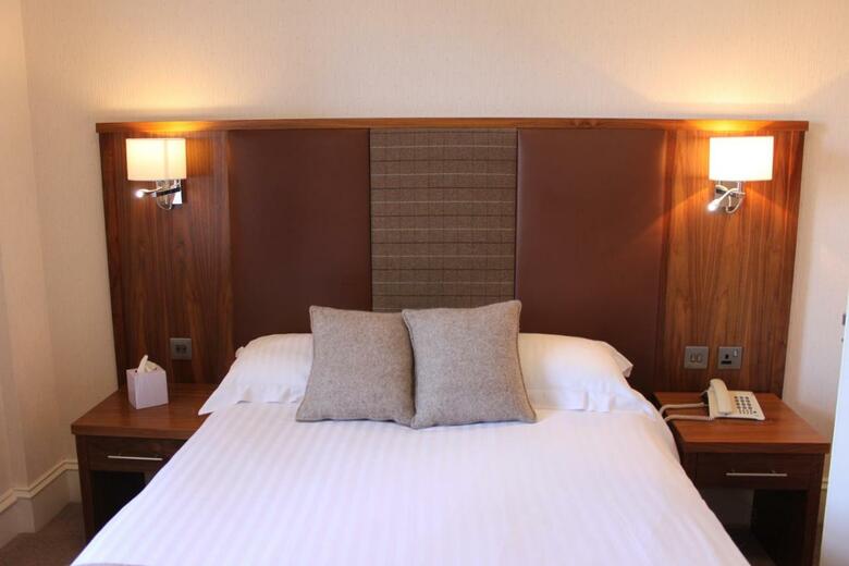 Mackays Hotel