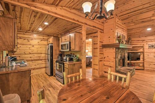The Wishing Well Cabin Pool Table, Firepit