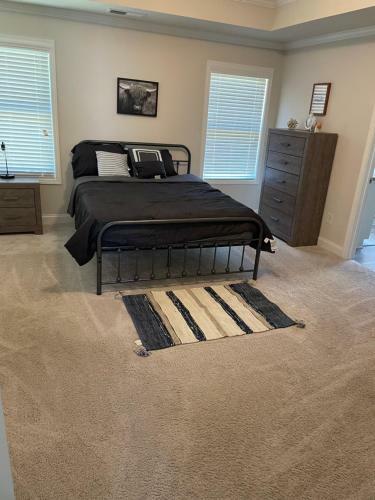 4bdrm Fast Wifi Farmhouse Inspired Home