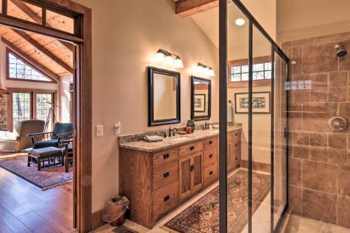 Plummer Lodge In Big Canoe With Lake Access!