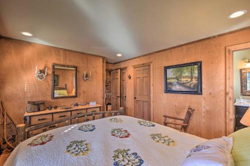 Plummer Lodge In Big Canoe With Lake Access!