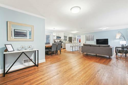 Stunning Atlanta, 7 Bdr-sleeps 15